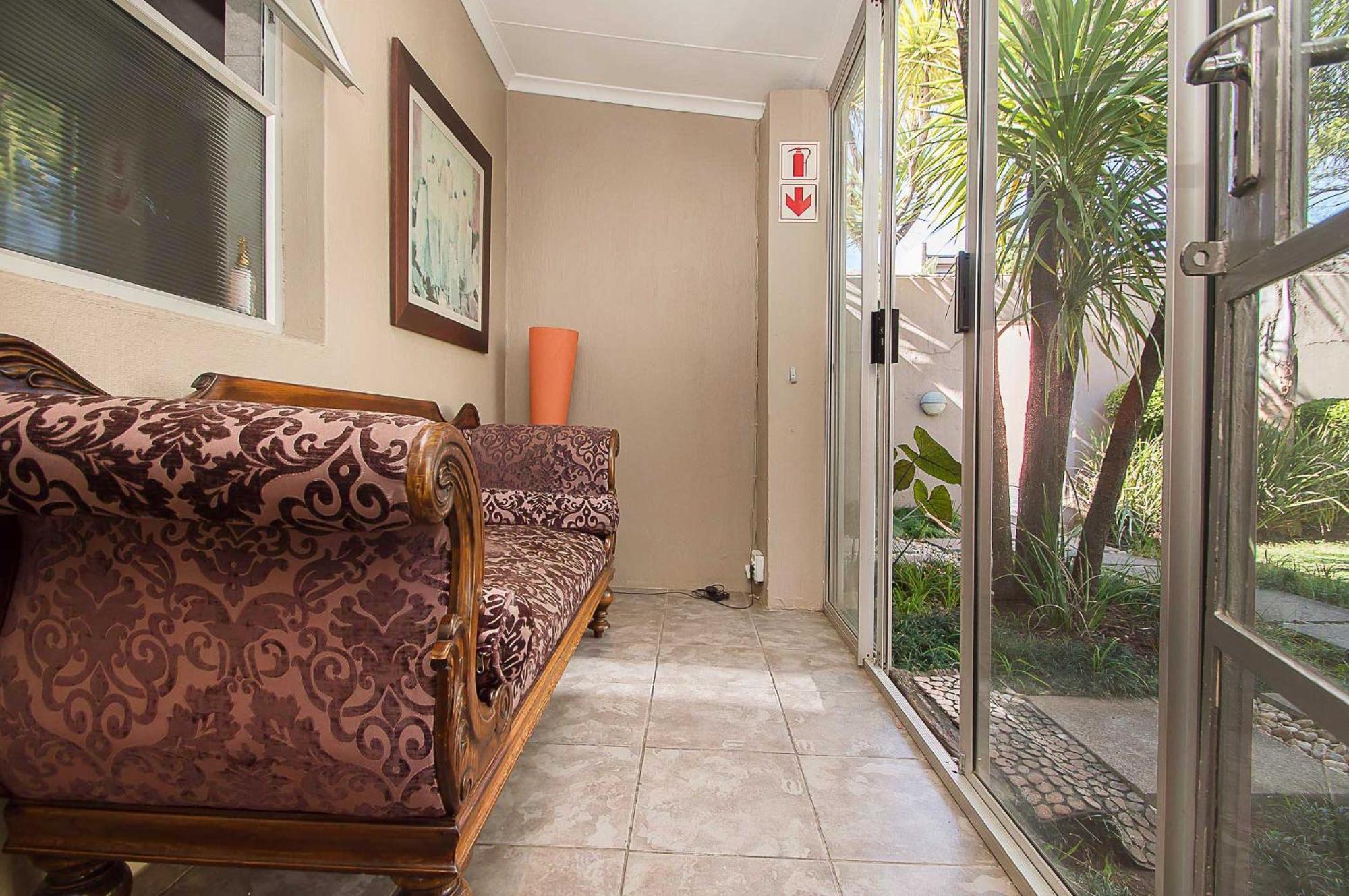 Saffron Guest House Johannesburg Exterior photo